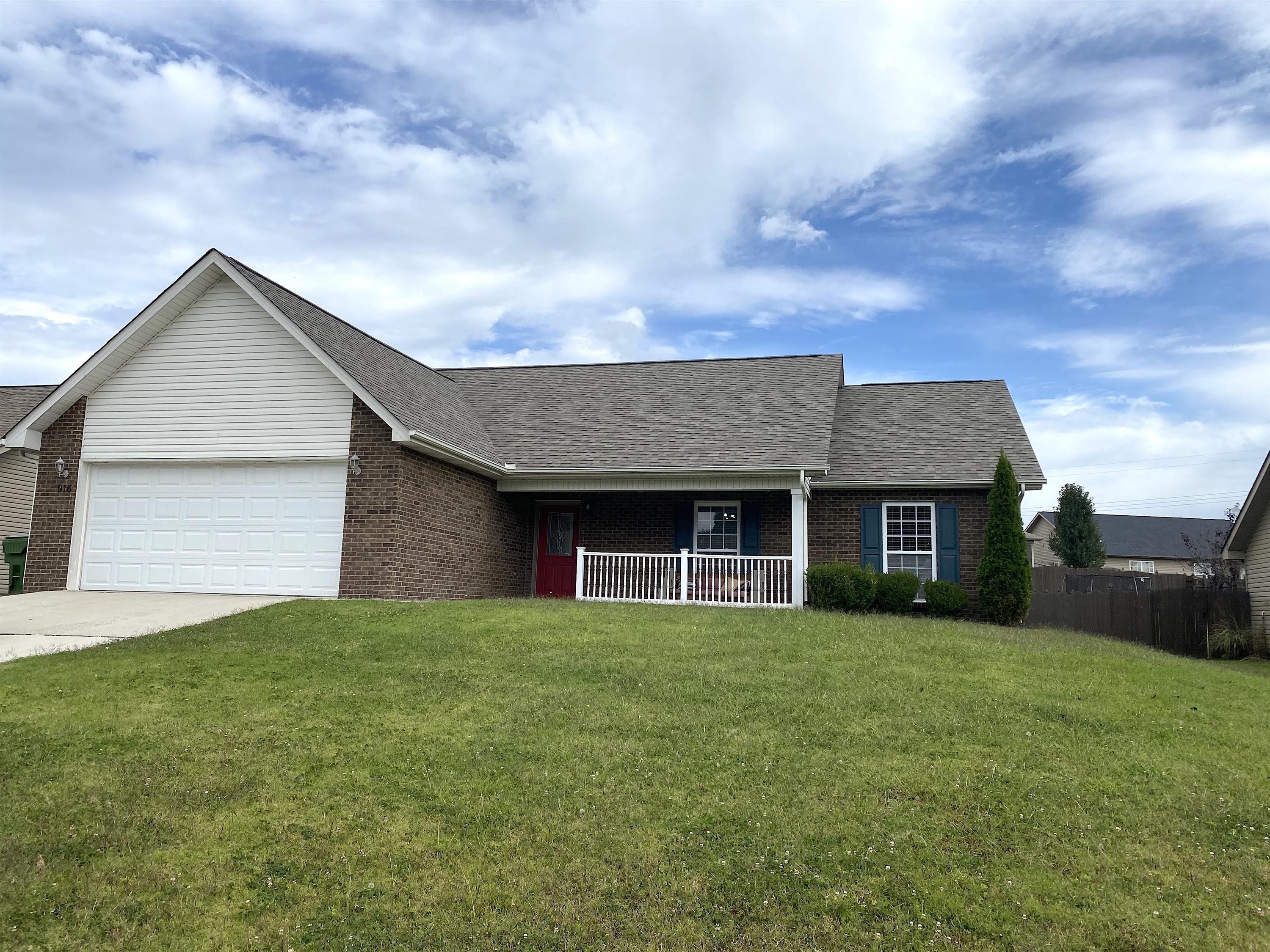 916 Thunder Creek Drive